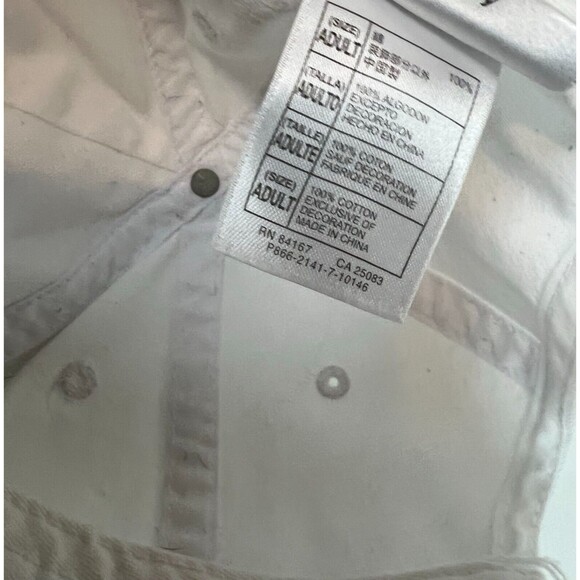 VTG 2010 Disney Parks White Adjustable Hat  Adult Baseball Cap - Picture 8 of 8